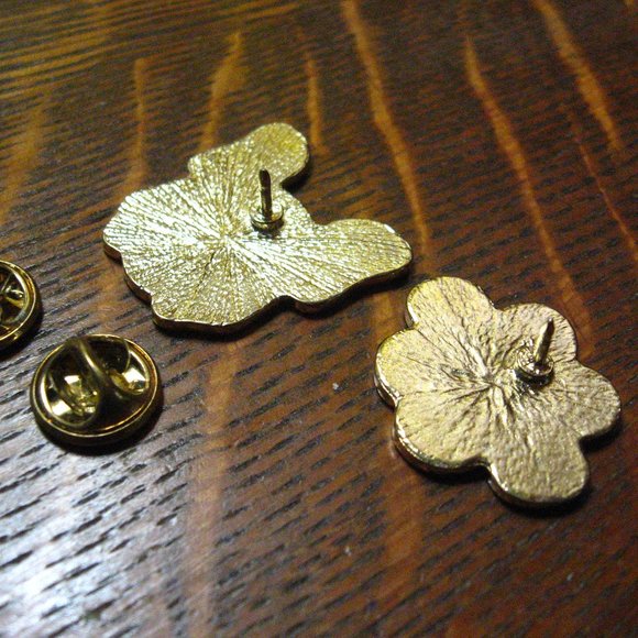 🐶 Dog Lover Person Lapel Pins Set (2) - Picture 3 of 4